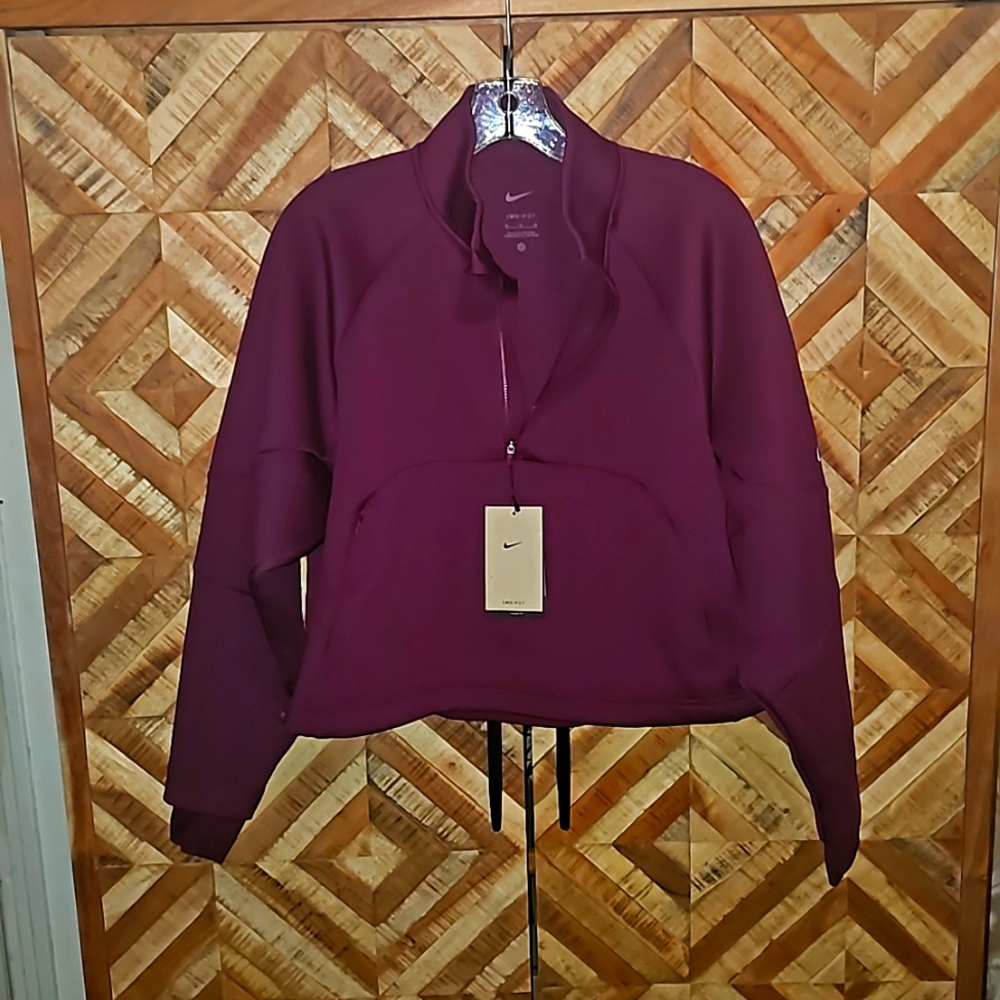 Nike Dri-Fit Pullover